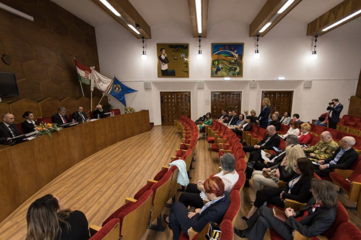 A Nógrád Vármegyei Kormányhivatal szakmai egyeztetése és munkaértekezlete a salgótarjáni Megyeházán, 2023. április 19-én.