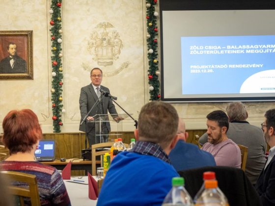 Navracsics Tibor területfejlesztési miniszter a Zöld Csiga projekt zárórendezvényén, 2023. december 20-án. (Fotó: Navracsics Tibor | Facebook)