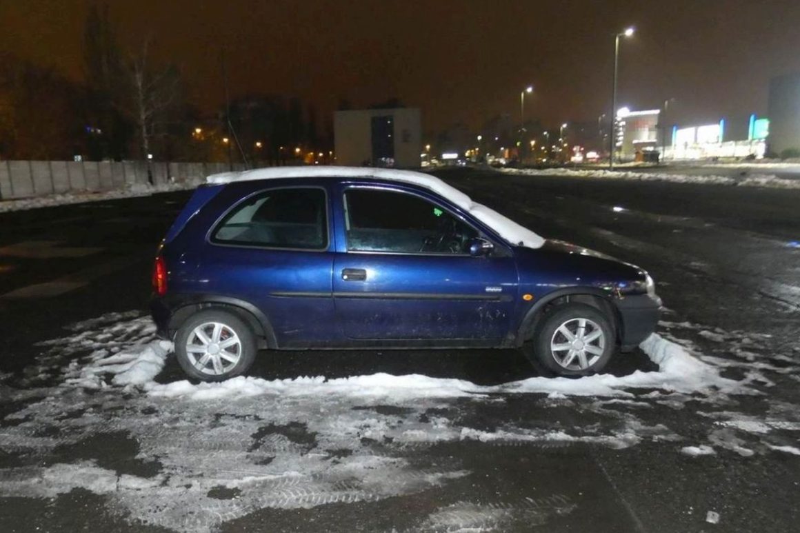 A meneküléshez használt, rendszám nélküli autót Budapesten találták meg a rendőrök (Fotó: Nógrád Vármegyei Rendőr-főkapitányság)
