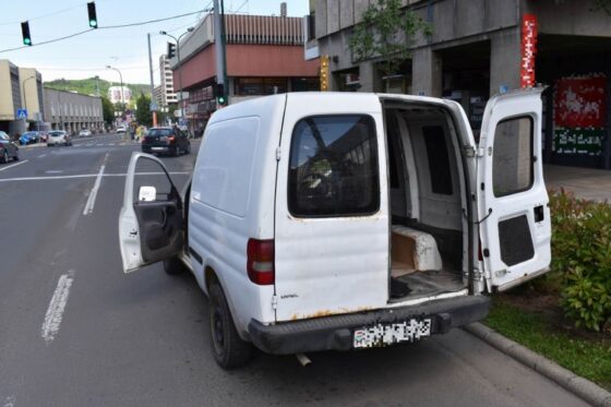 A Mátraverebélyből ellopott kocsit Salgótarján központjában állították meg a rendőrök (Fotó: Nógrád Vármegyei Rendőr-főkapitányság)
